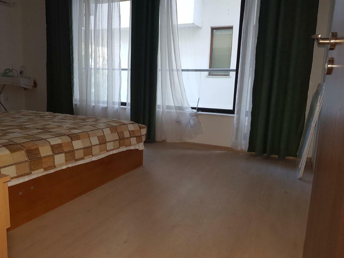 Sea Garden Marina 2 Apartment Varna Ngoại thất bức ảnh