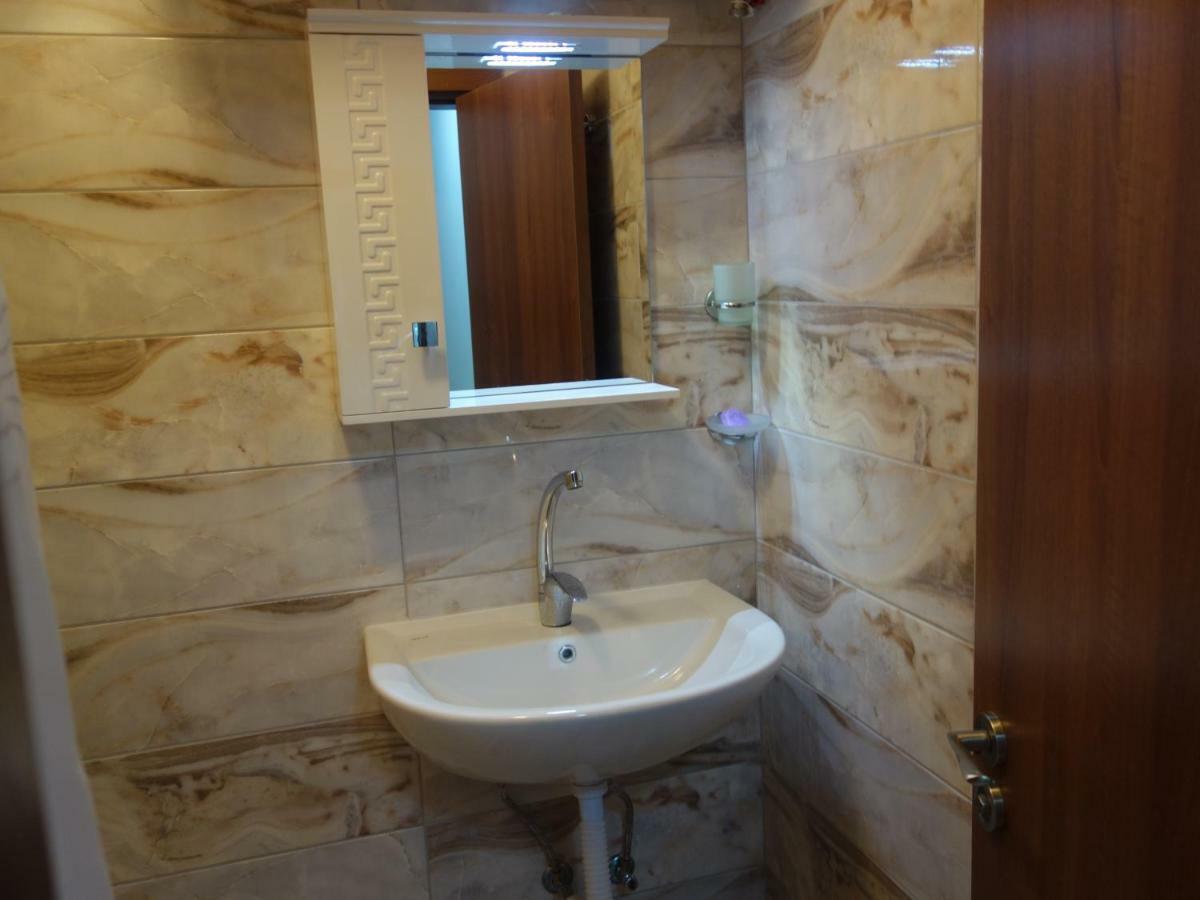 Sea Garden Marina 2 Apartment Varna Ngoại thất bức ảnh